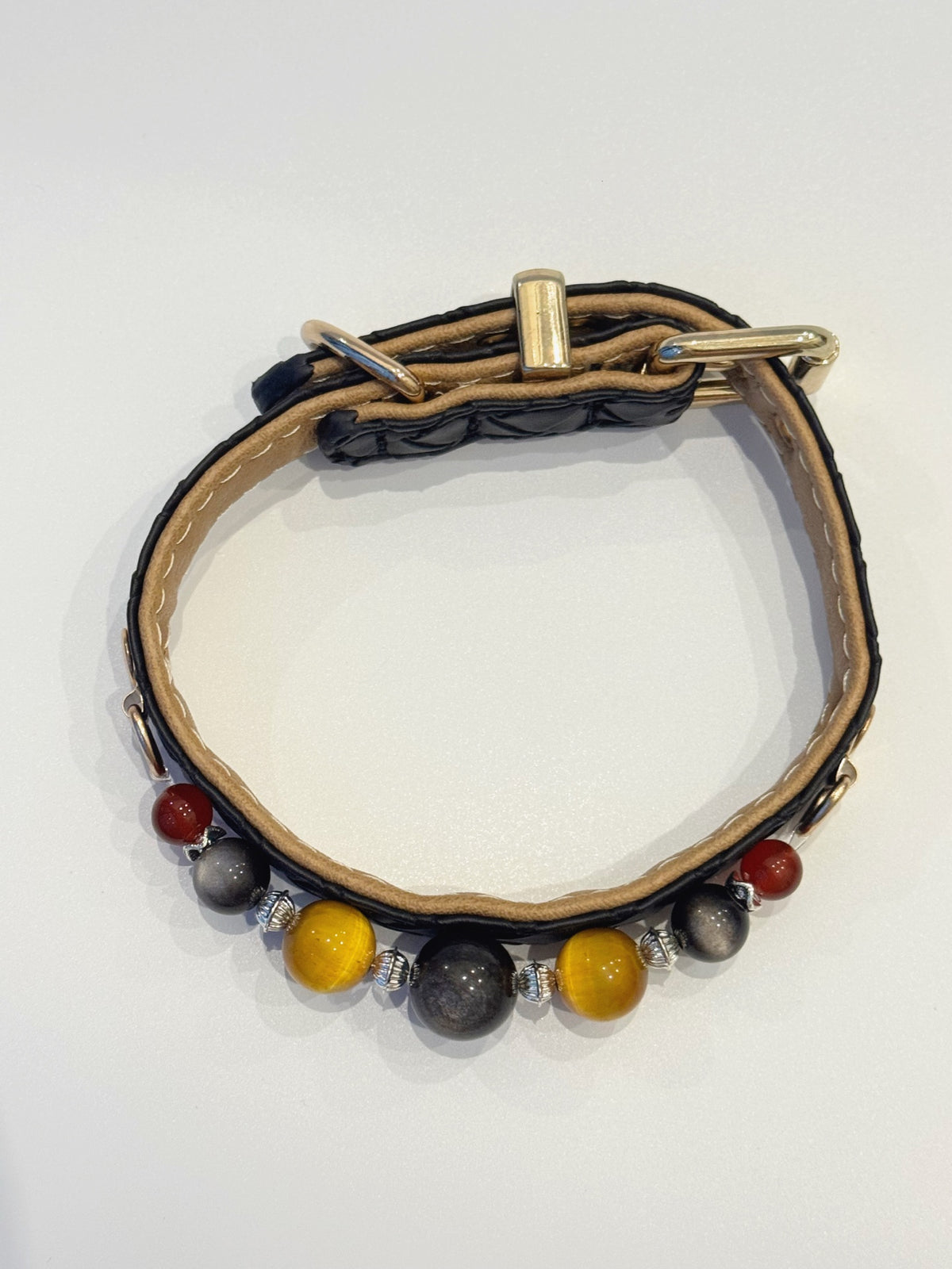 Collar Escudo de Obsidiana Plateada